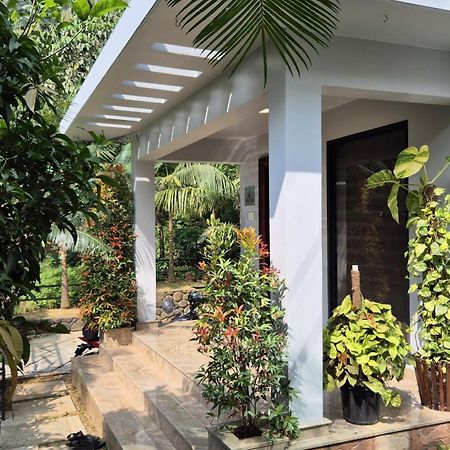 Orchid Villa Pinangode Exteriér fotografie